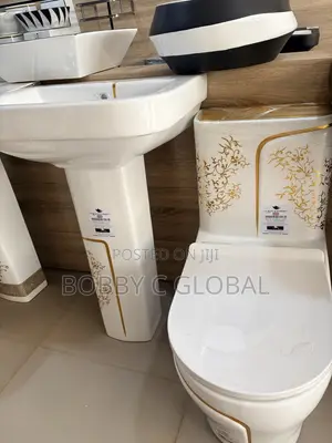 Rockford England WC Mai Zinare Da Fari - Sabo