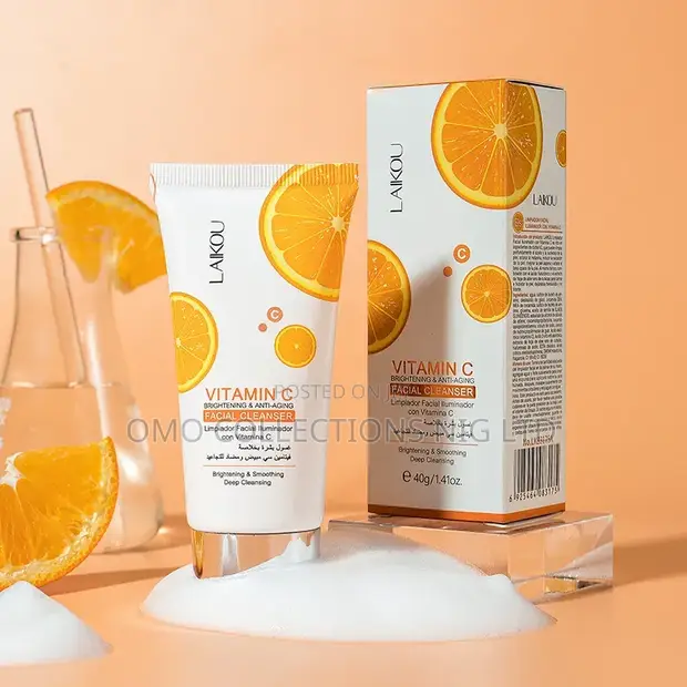 Laikou Vitamin C Brightening Anti-Aging Facial Cleanser - 1