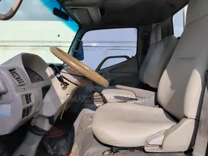 Toyota Dyna 400 Truck 2009 White