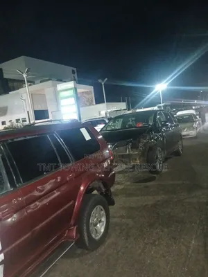TMT Towing Sabis na Ceton Motoci