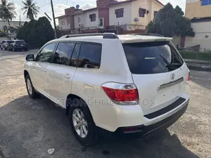 Toyota Highlander Hybrid 2011 White