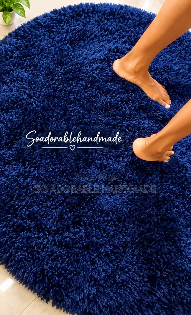 Navy Blue Shaggy Wool Rug (122cm Oval) - 1