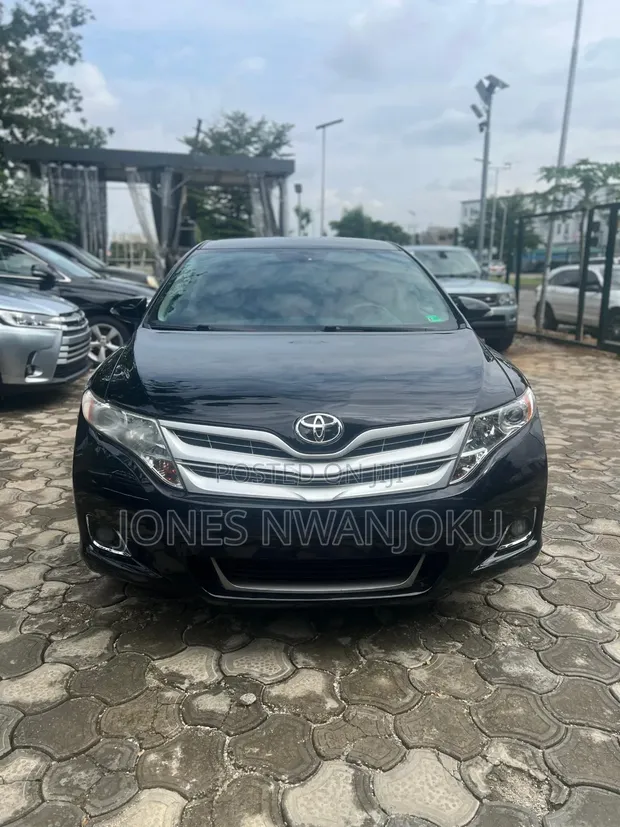 Toyota Venza XLE 2014 Baƙar Fata - 1