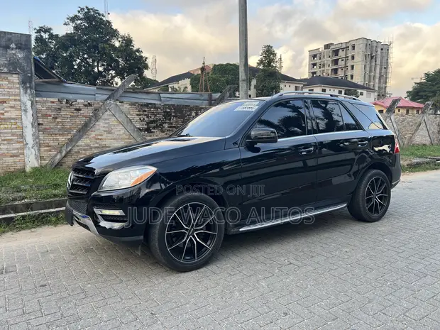 2015 Mercedes-Benz ML350 4MATIC SUV - 1
