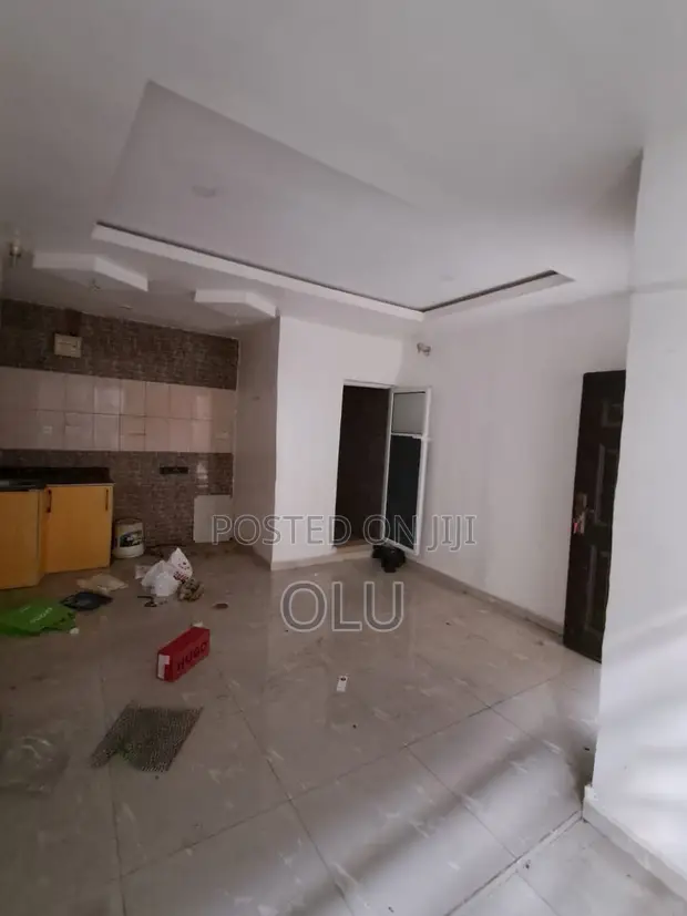 Sabon Gina Mini Flat don Sawa a Gbagada Phase 1, Medina - 1