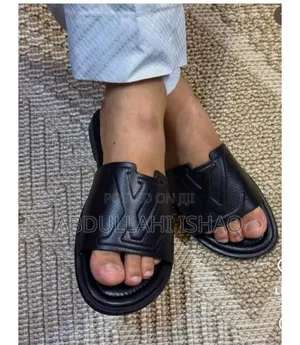 Gucci Takalmi Na Maza - Girma 40-44