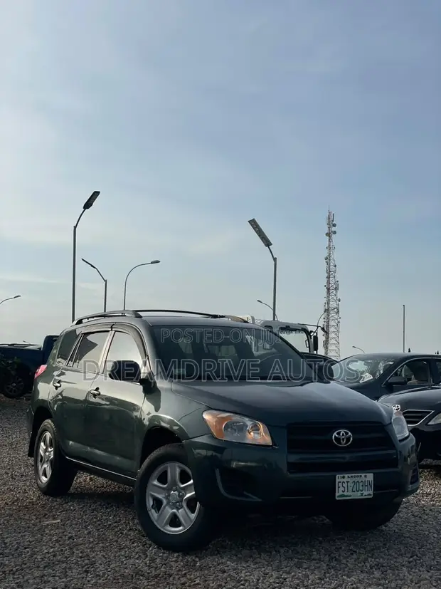 Toyota RAV4 2010 Green - 1
