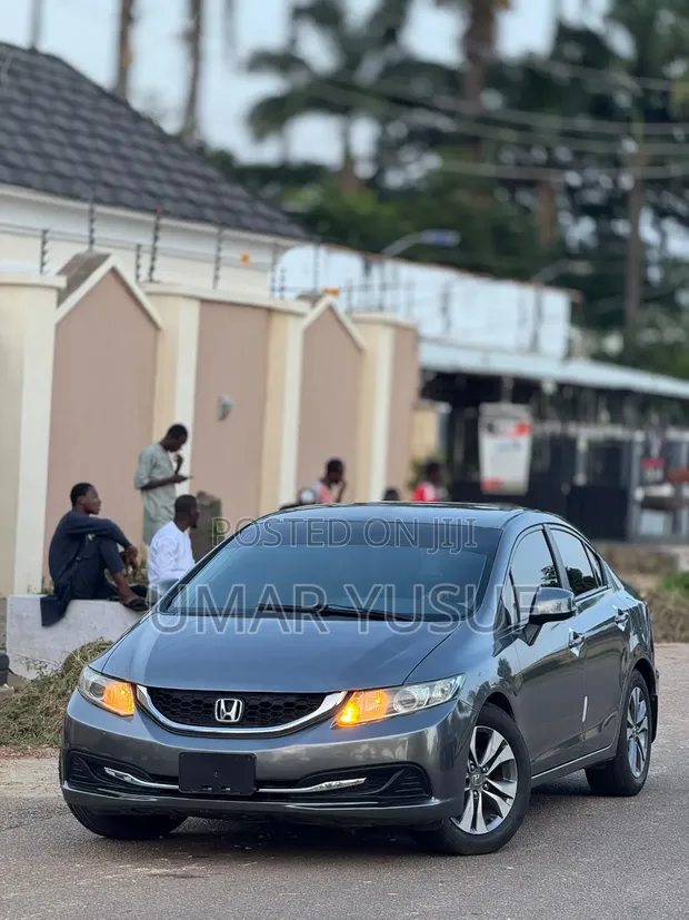 Honda Civic 2013 Gray - 1