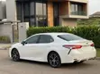 Toyota Camry SE FWD (2.5L) Farar 2018 - 2