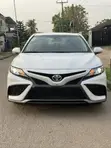 Toyota Camry SE FWD (2.5L) Farar 2018 - 3