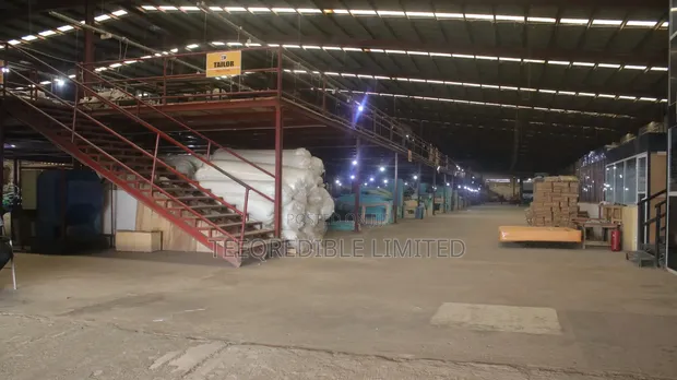 Babban Warehouses 20,400 SQM akan Hektare 4.79, Abuja - 1