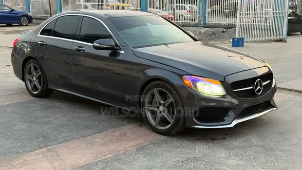 Mercedes-Benz C300 2015 Grey - 1