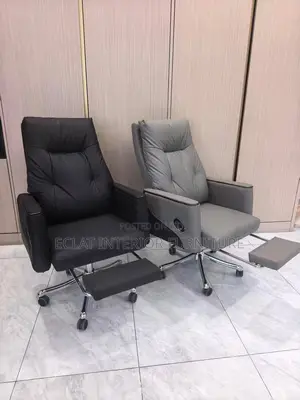 Executive Office Chair tare da Legrest