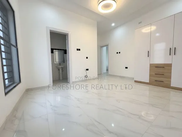 5-Bedroom Luxury Duplex with Pool in Ikeja GRA - 1