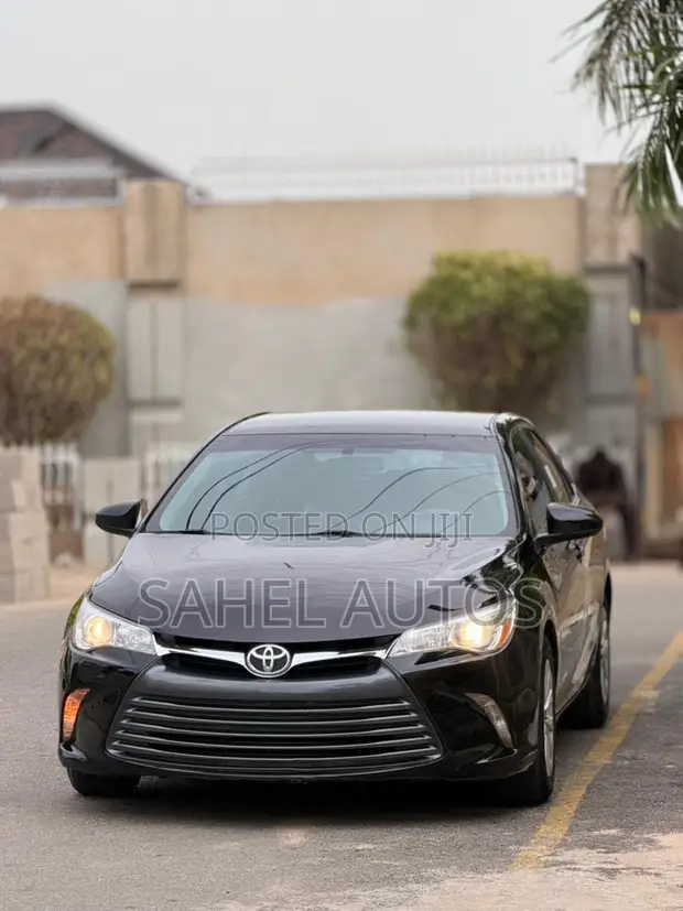 Toyota Camry LE Sedan 2016 - Tsohon Amfani Da Ƴan Ƙasashen Waje - 1