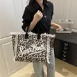 Ay Fashion Hub Kyakkyawar Jakar Hannu Ga Mata - 2