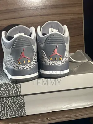 Air Jordan 3 Retro Cool Grey (2021) - US 9.5