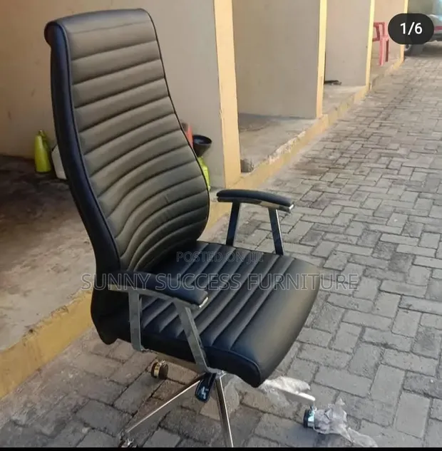 Executive Swivel Office Chair - 1