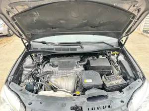 2016 Toyota Camry XLE V6 Sedan - Gray