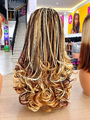 Wig ɗin Gashin Faransanci Mai Ɓalle