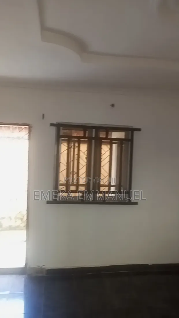 3 Bedroom Bungalow for Rent in Quarters GRA, Awka - 1