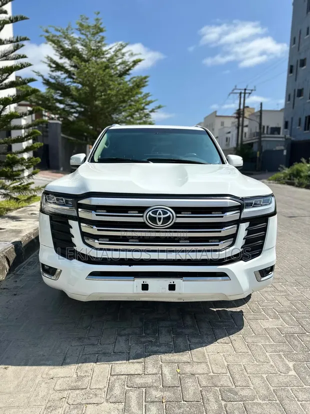 2015 Toyota Land Cruiser 4.6 V8 VX-R (Upgraded) - 1