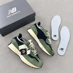 New Balance 327 Midnight Green Sneakers
