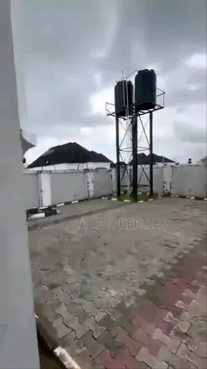 4-Bedroom Bungalow da BQ a Amagba GRA, Benin City