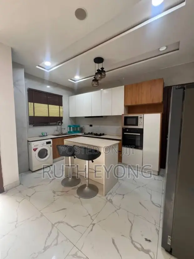 Furnished 3 Bedroom Apartment with BQ in Old Ikoyi, Lagos - 1