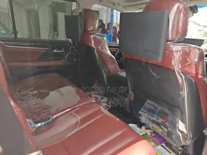 Lexus LX 2019 White
