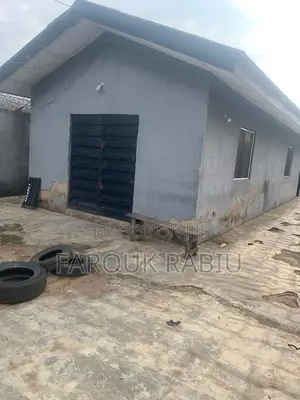 Gidan Bedroom 3 da Tsarin Masana'antar Ruwan 'Yan Gudun Hijira Don Siyarwa, Ikorodu