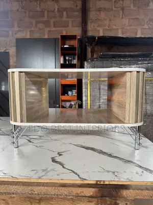 HM Center Table - Glossy Finish, Itace