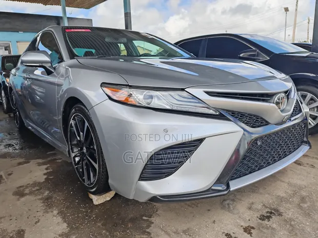Toyota Camry 2018 Gray - Full Option - 1