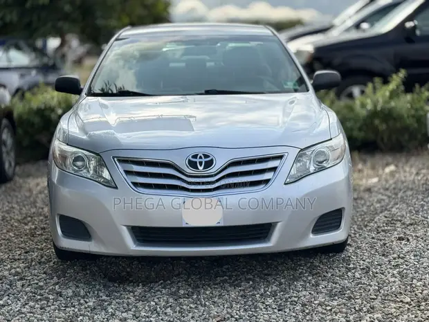 2010 Toyota Camry LE Silver - 1