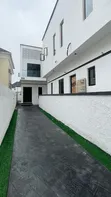 4 Bedroom Semi-Detached Duplex a Chevron - 1