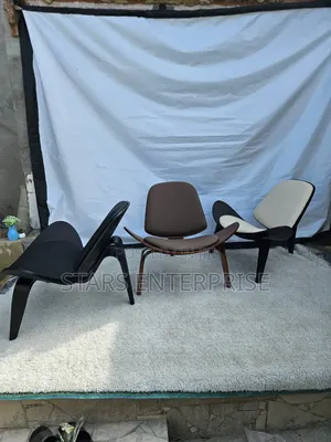 Executive Visitors Chair / Modern Arm Chair