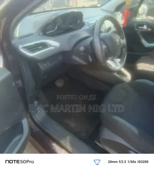 Peugeot 208 2014 Burgundy