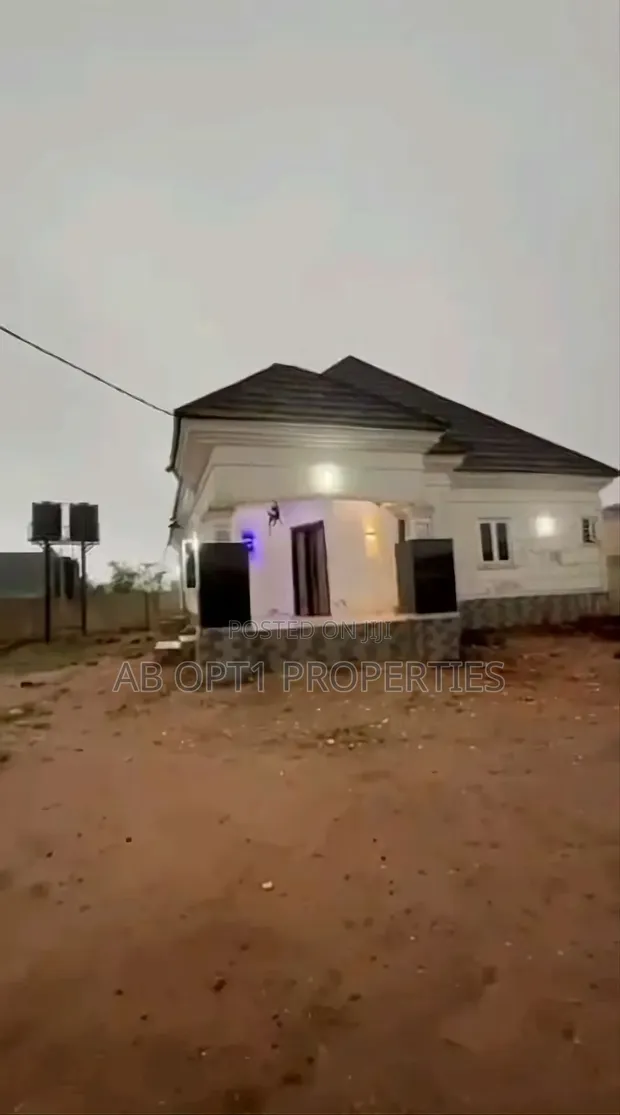 4 Bedroom Bungalow for Sale in Egba, Benin-Auchi - 1