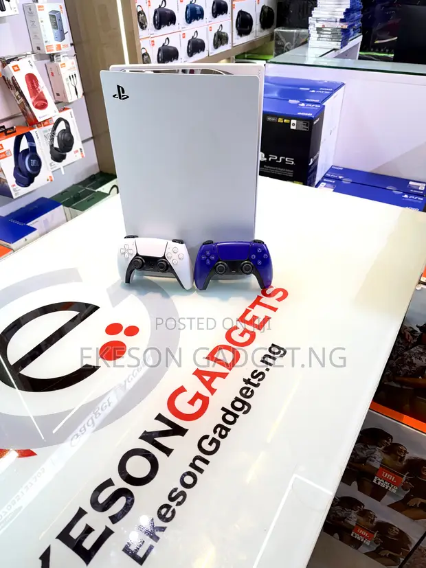 UK Used PS5 Fat 825GB with 2 Controllers & 12 Installed Games - 1
