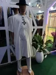 Farin Dansiki - Kayan Gargajiya Na Maza Na Najeriya - 1