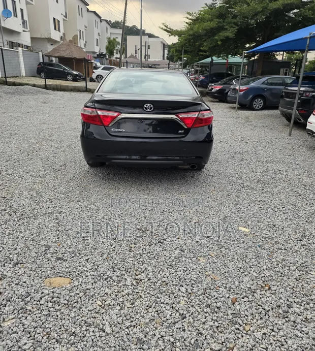 2015 Toyota Camry SE 2.5L Sedan - Foreign Used - 1