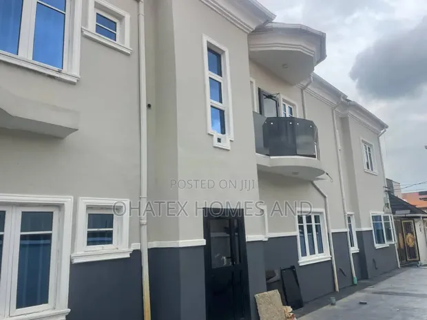 3 Bedroom Apartment don haya a Harmony Estate, Magodo GRA Phase 1 - 1