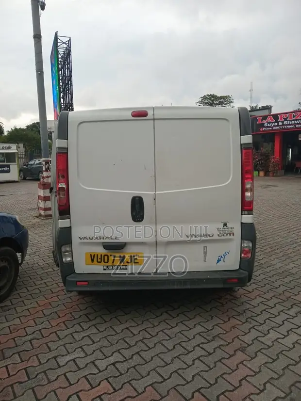 Vauxhall 2012 White Diesel Bus - 1