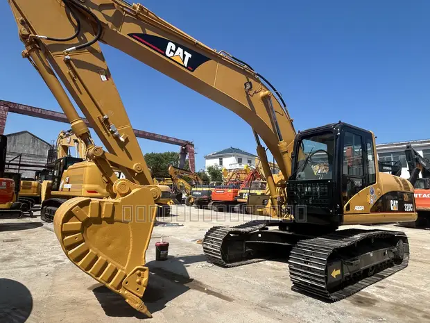 Caterpillar 320CL Excavator Mai Amfani - 1