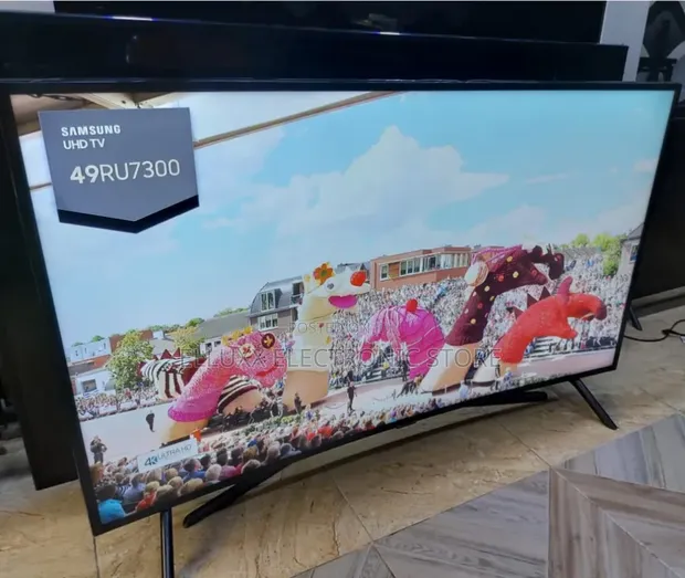 Samsung 49" Curved Smart TV - 1