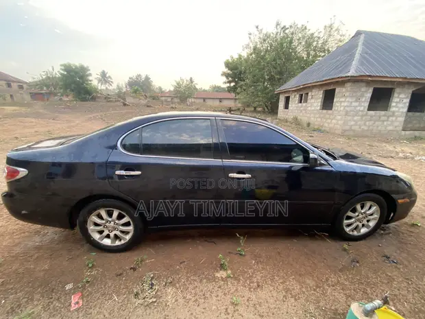 Lexus ES 300 2004 Black - 1