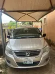 Volkswagen Routan S 2010 Silver Minivan - 4