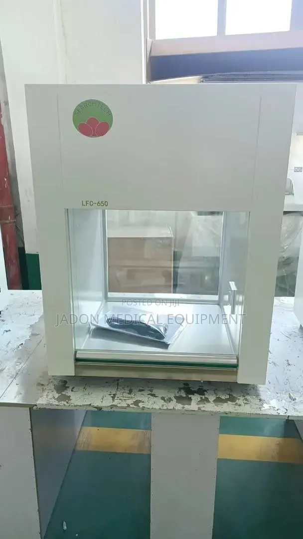 Table Top Laminar Flow Cabinet - Searchtech Instrument - 1