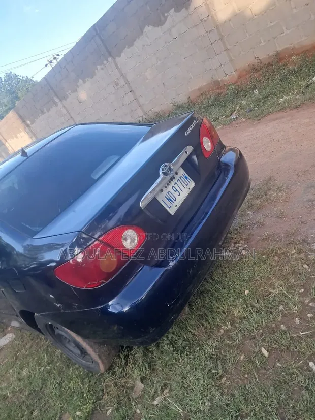 Toyota Corolla 2005 Blue - 1