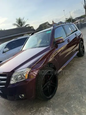 2009 Mercedes-Benz GLK 350 Maroon
